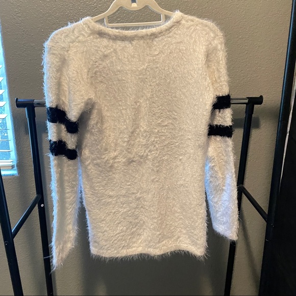 C&A White Sweater - Picture 2 of 4